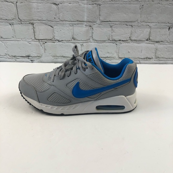 nike air max ivo childrens trainers